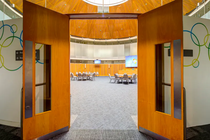 Modern Wembley civic offices, V164 (photo 48)
