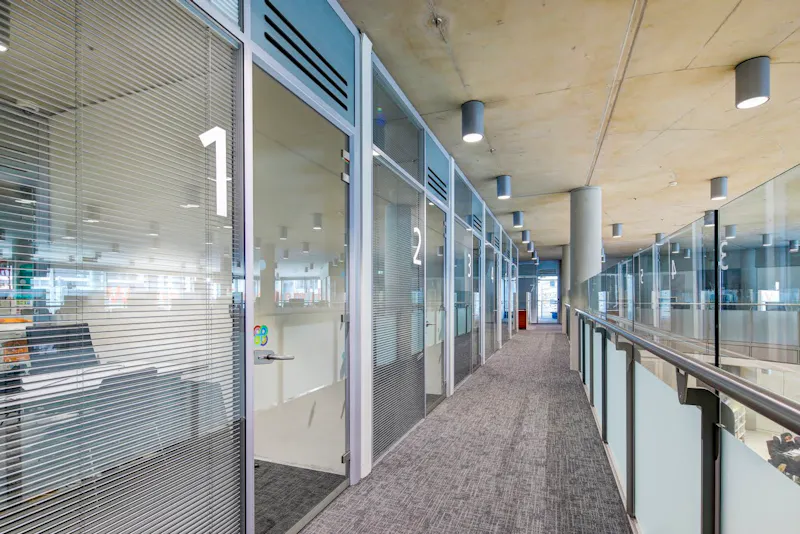 Modern Wembley civic offices, V164 (photo 109)
