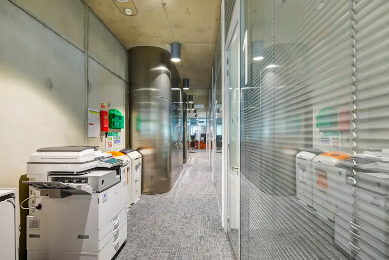 Modern Wembley civic offices, V164 (photo 96)