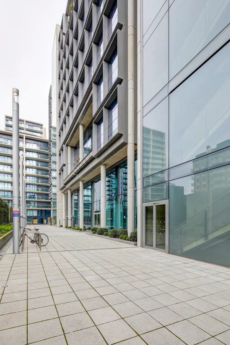 Modern Wembley civic offices, V164 (photo 101)