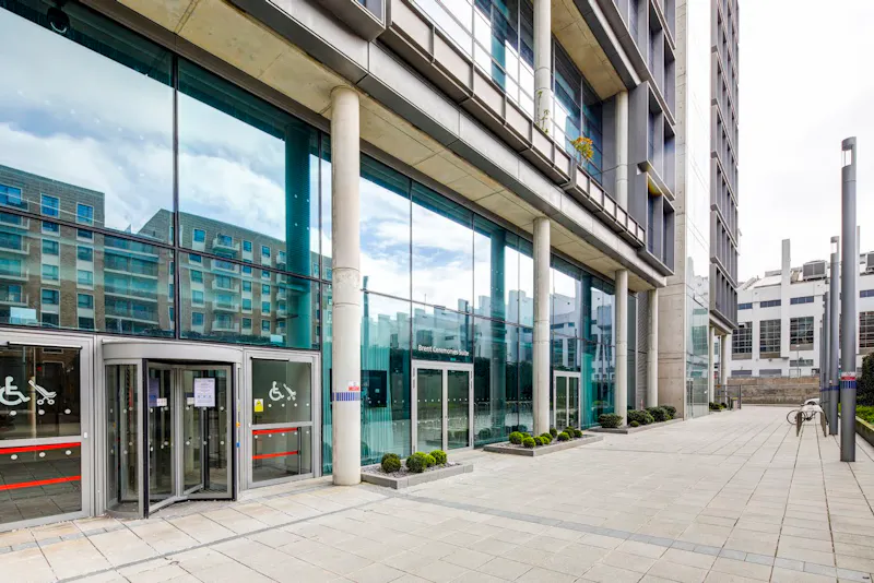 Modern Wembley civic offices, V164 (photo 111)