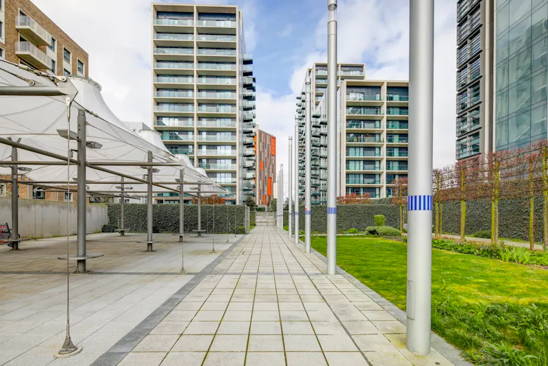 Modern Wembley civic offices, V164 (photo 125)