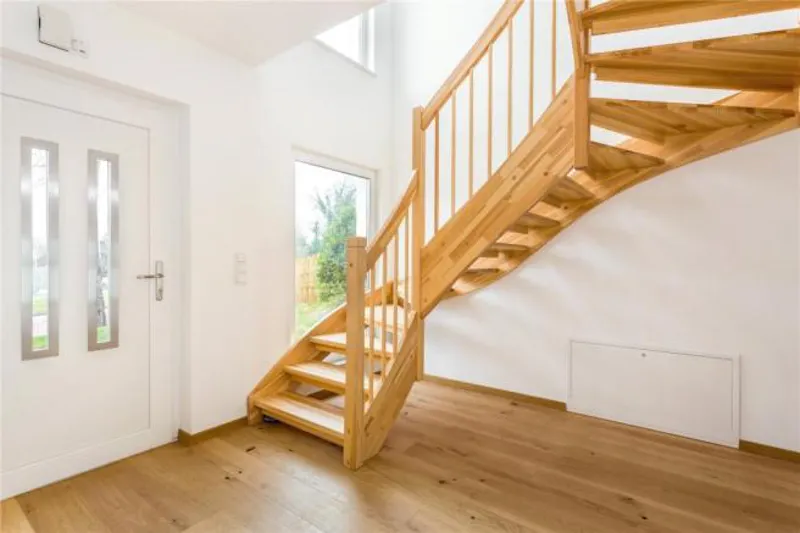 Entrance hall at Marlow new-build family house, D2466 (photo 2)