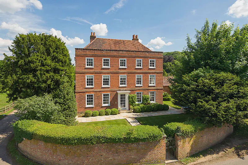 Gerrards Cross Georgian house, A1529 (photo 1)