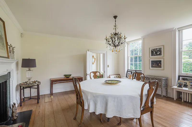 Dining room at Gerrards Cross Georgian house, A1529 (photo 11)