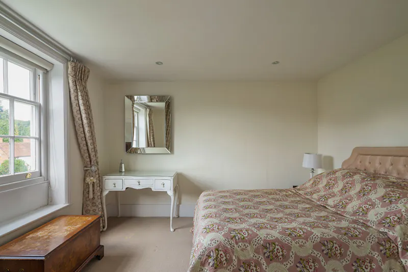 Bedroom at Gerrards Cross Georgian house, A1529 (photo 19)