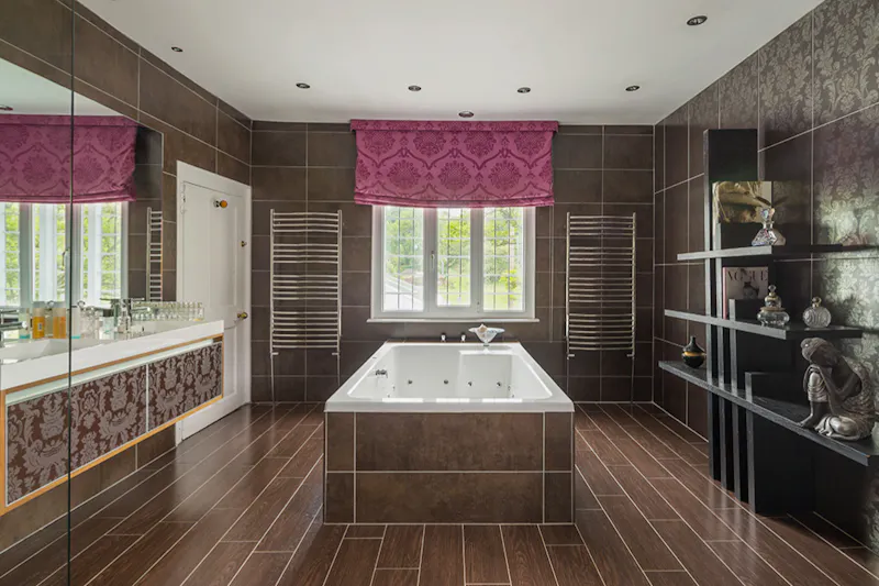 Bathroom at Gerrards Cross Georgian house, A1529 (photo 17)