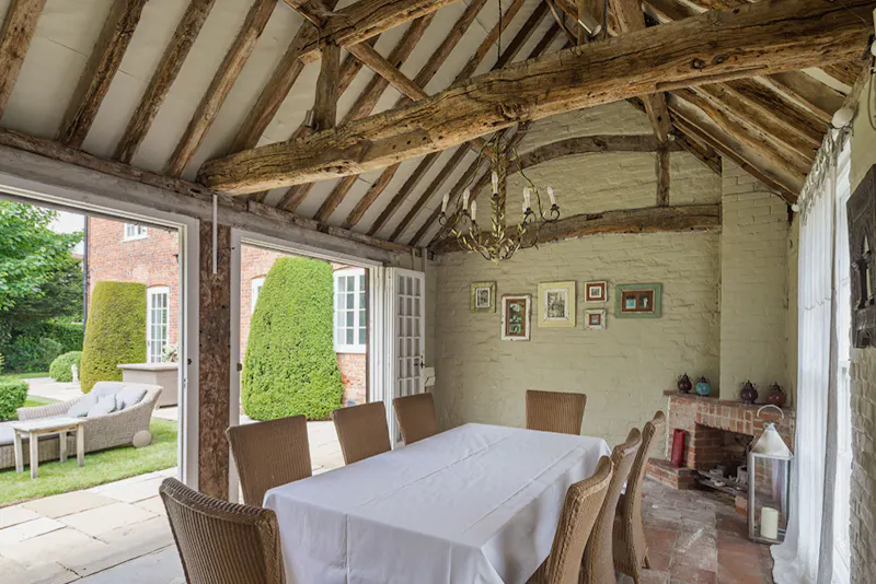 Beams at Gerrards Cross Georgian house, A1529 (photo 23)