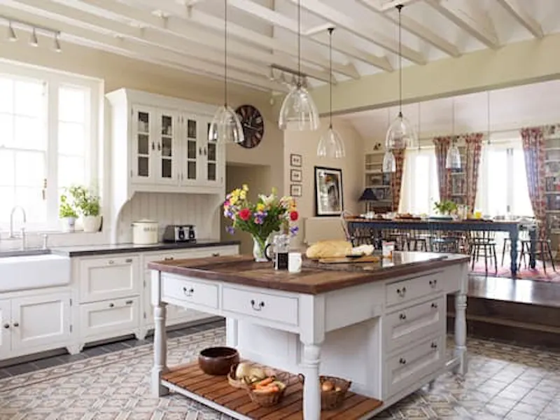 Kitchen island at Wantage country house estate , A832 (photo 7)