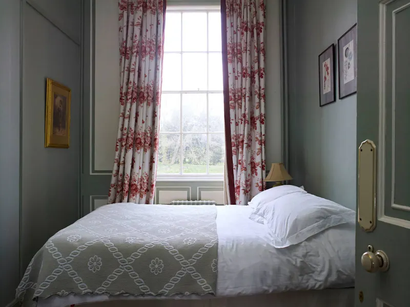 Bedroom at Wantage country house estate , A832 (photo 19)