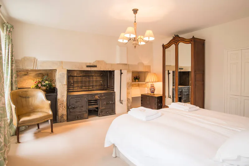 Bedroom at Wantage country house estate , A832 (photo 17)