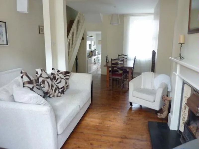 Living Room at Film location W110 in Wales (photo 8)
