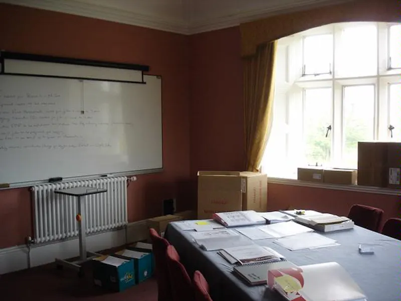Study at Film location W115 in Wales (photo 17)