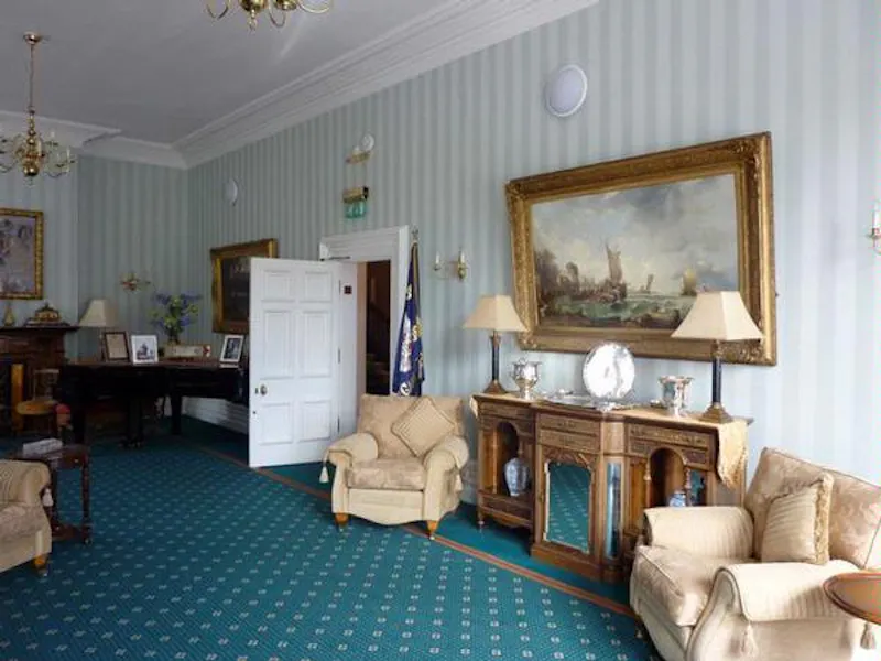 Living Room at Film location W116 in Wales (photo 5)