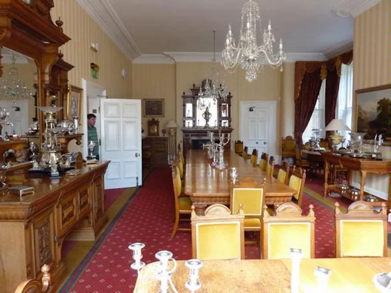 Dining room at Film location W116 in Wales (photo 8)