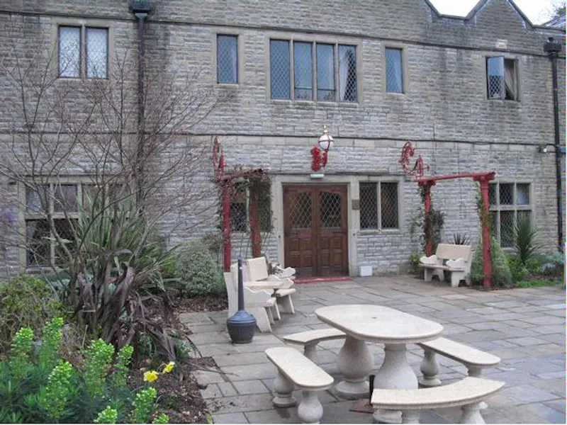 Terrace/Patio at Film location W117 in Wales (photo 24)