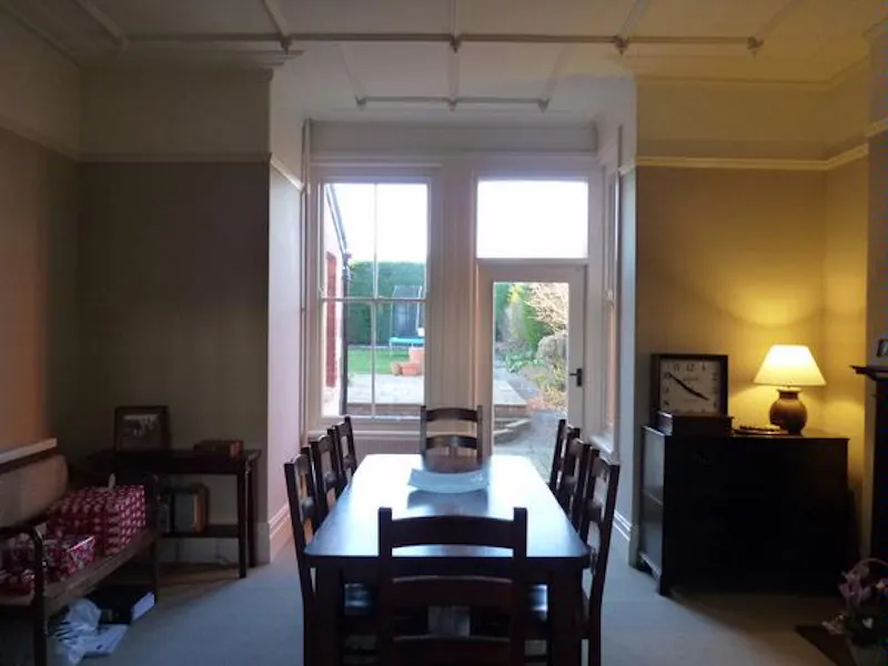 Dining room at Film location W122 in Wales (photo 5)