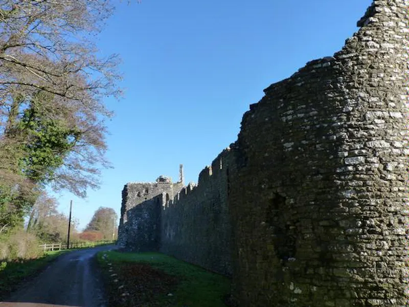 Film location W124 in Wales (photo 8)