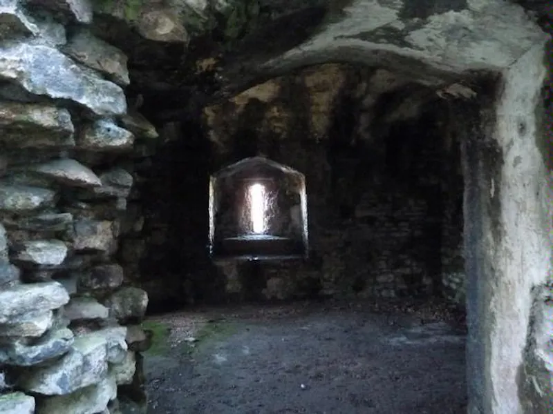 Film location W124 in Wales (photo 17)
