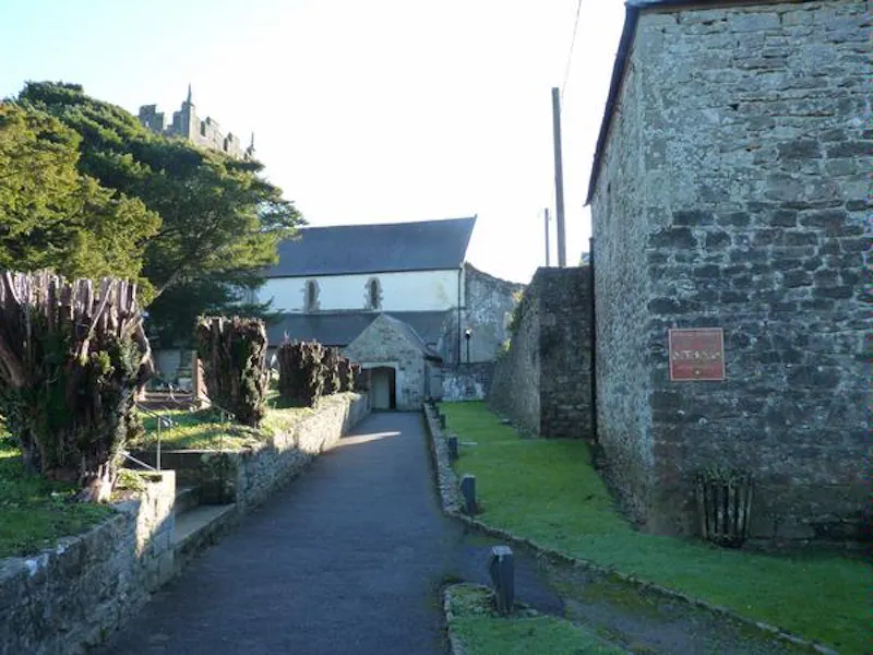 Film location W124 in Wales (photo 21)
