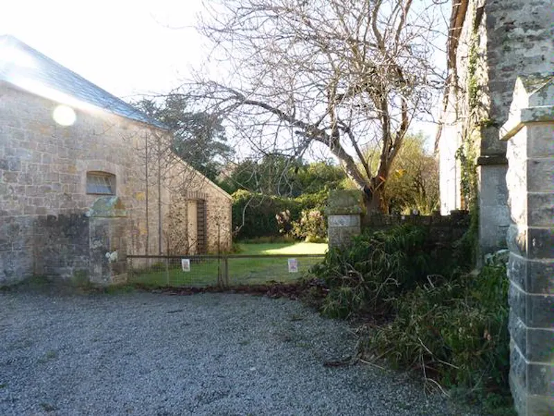 Film location W124 in Wales (photo 24)