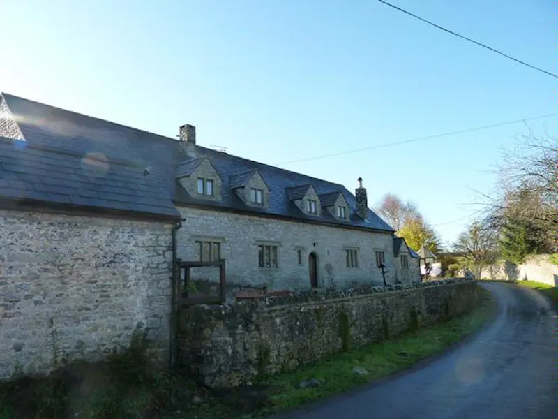 Film location W124 in Wales (photo 25)