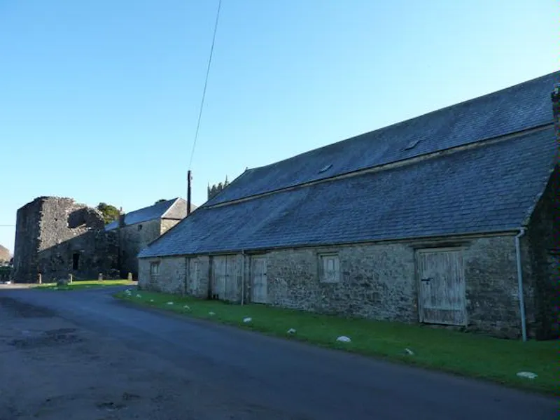 Film location W124 in Wales (photo 28)