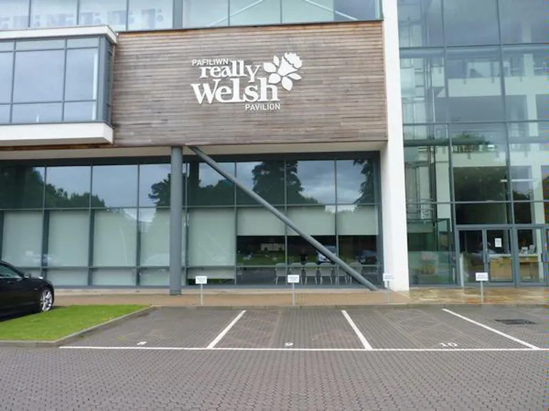 Film location W125 in Wales (photo 1)