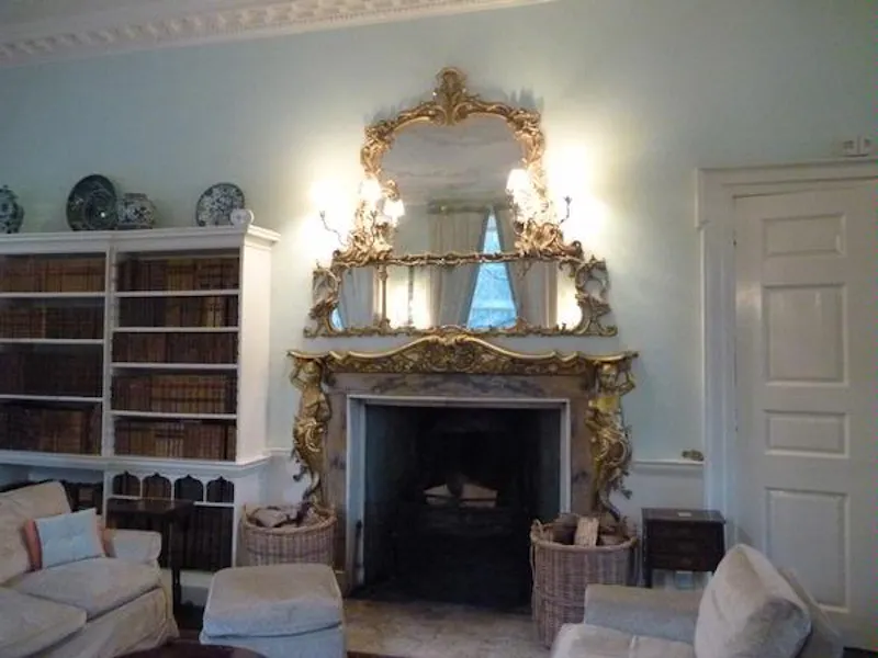 Fireplace at Film location W126 in Wales (photo 12)