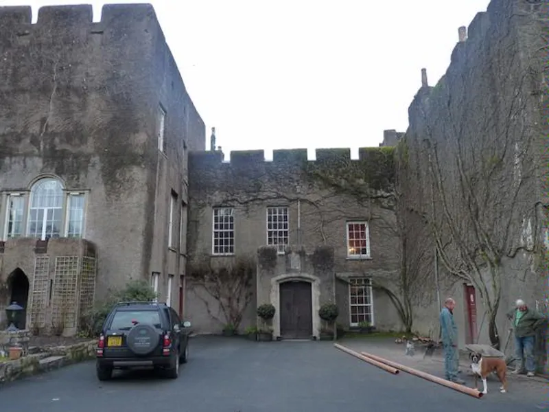 Film location W126 in Wales (photo 19)