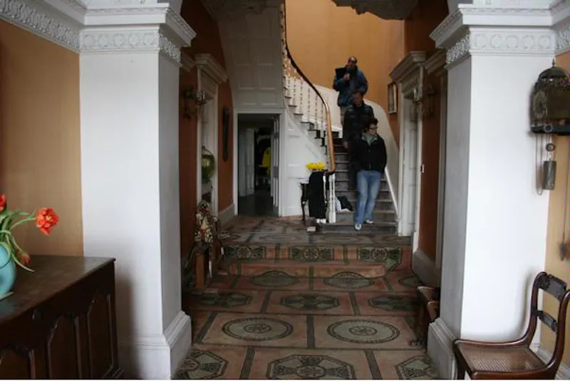 Entrance hall at Film location W131 in Wales (photo 6)