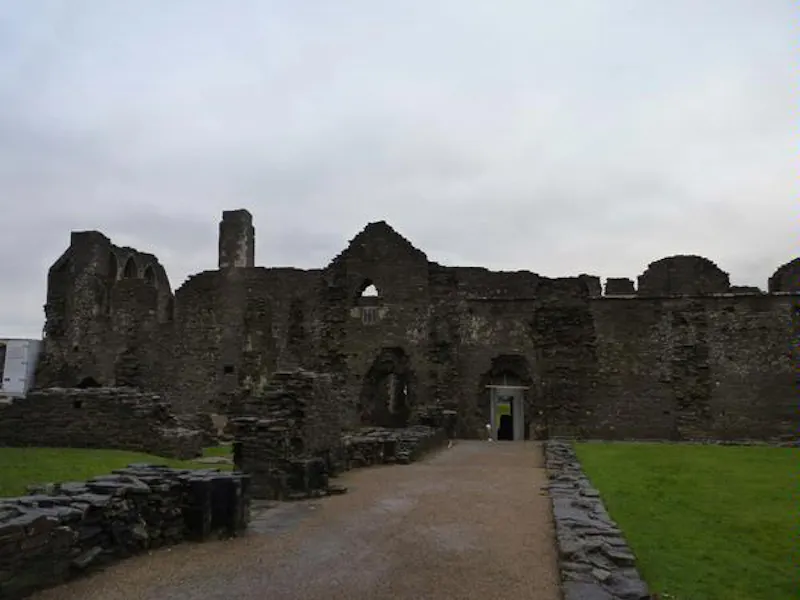 Driveway at Film location W137 in Wales (photo 9)