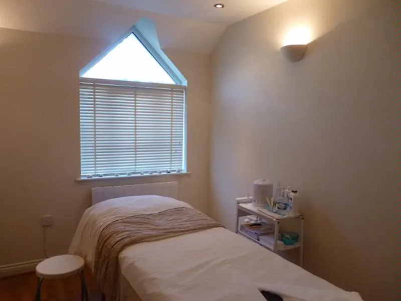 Bedroom at Film location W182 in Wales (photo 4)
