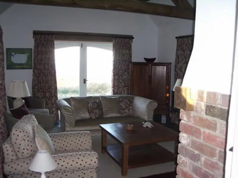 Living Room at Film location W205 in Wales (photo 3)