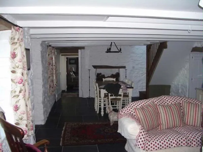 Dining room at Film location W205 in Wales (photo 4)