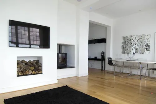 Contemporary Langland house, W208