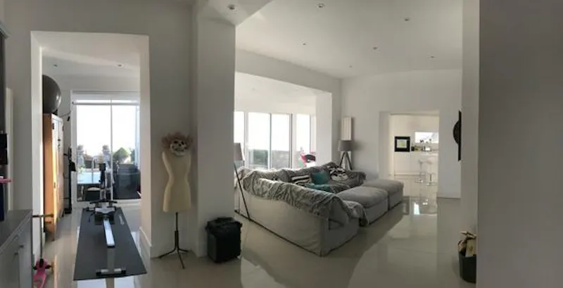 Living Room at Contemporary Langland house, W208 (photo 8)