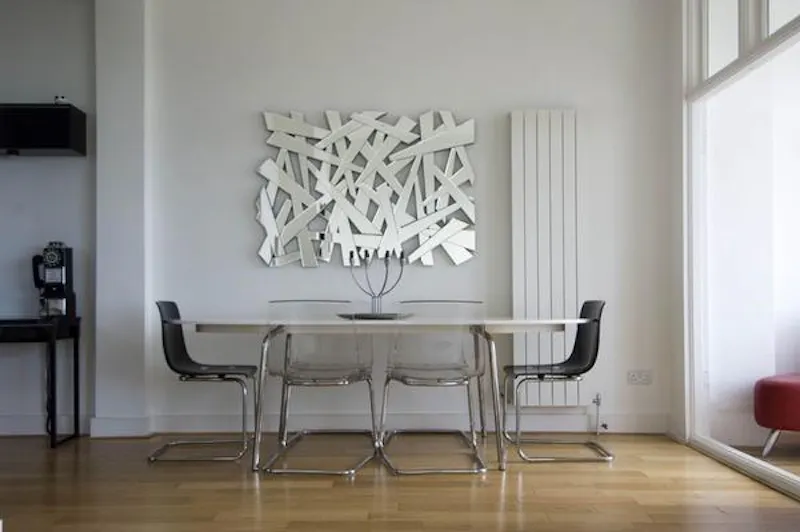 Dining room at Contemporary Langland house, W208 (photo 10)