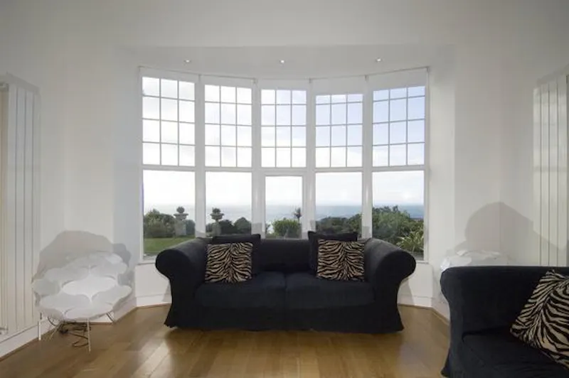 Contemporary Langland house, W208 (photo 13)