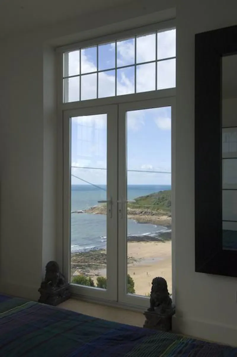 Contemporary Langland house, W208 (photo 21)