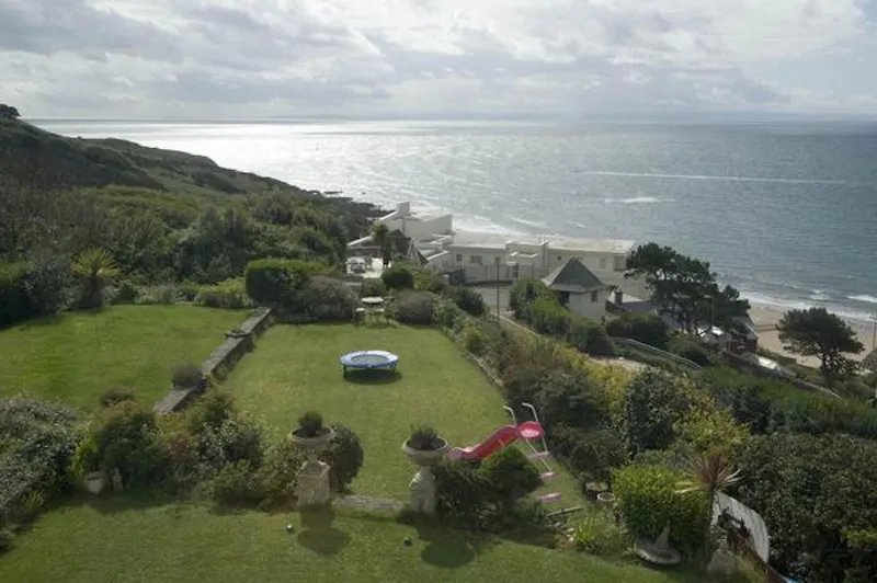 Contemporary Langland house, W208 (photo 45)