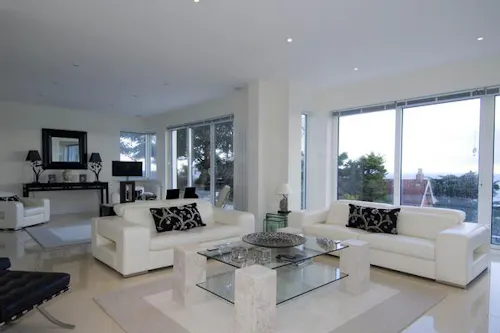 Luxurious Langland villa, W209