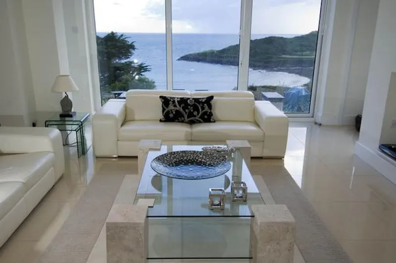 Luxurious Langland villa, W209 (photo 8)