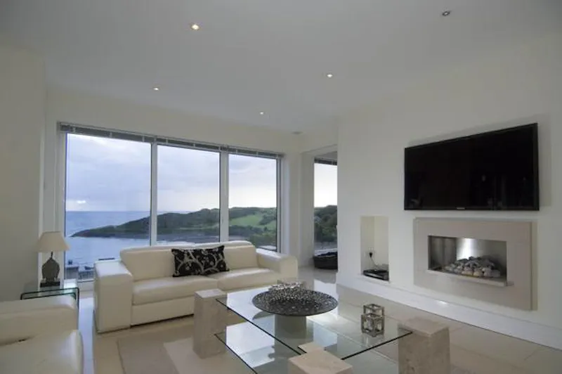 Luxurious Langland villa, W209 (photo 9)