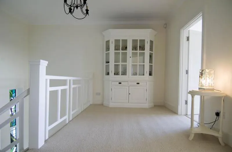 Luxurious Langland villa, W209 (photo 16)