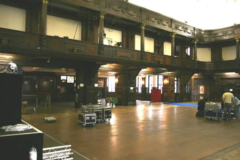 Mezzanine at Film location W210 in Wales (photo 3)