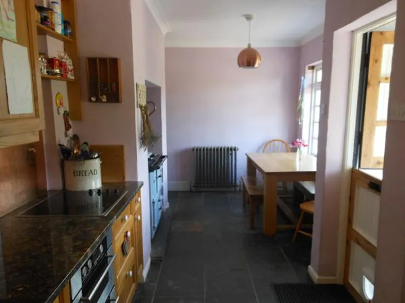Kitchen at Film location W215 in Wales (photo 4)