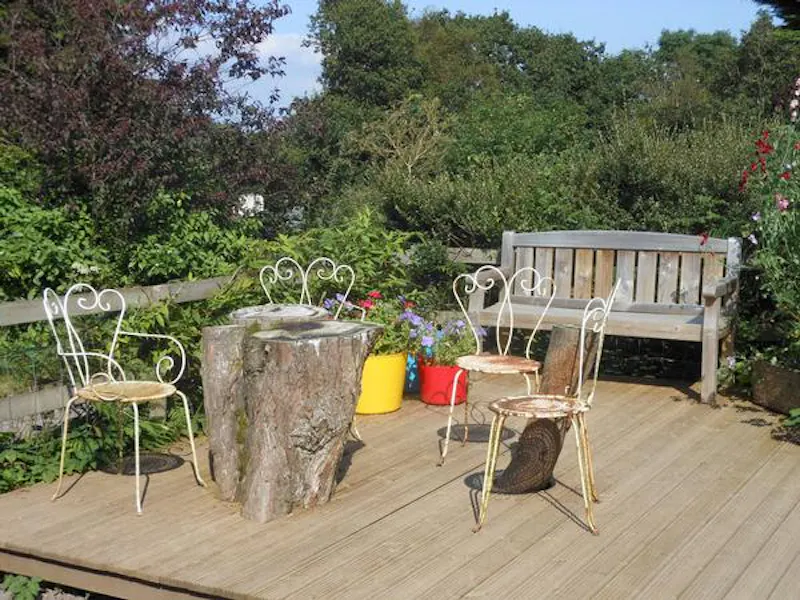 Terrace/Patio at Film location W215 in Wales (photo 12)
