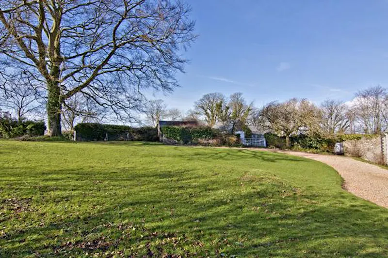 Film location B1638 in Wales (photo 1)
