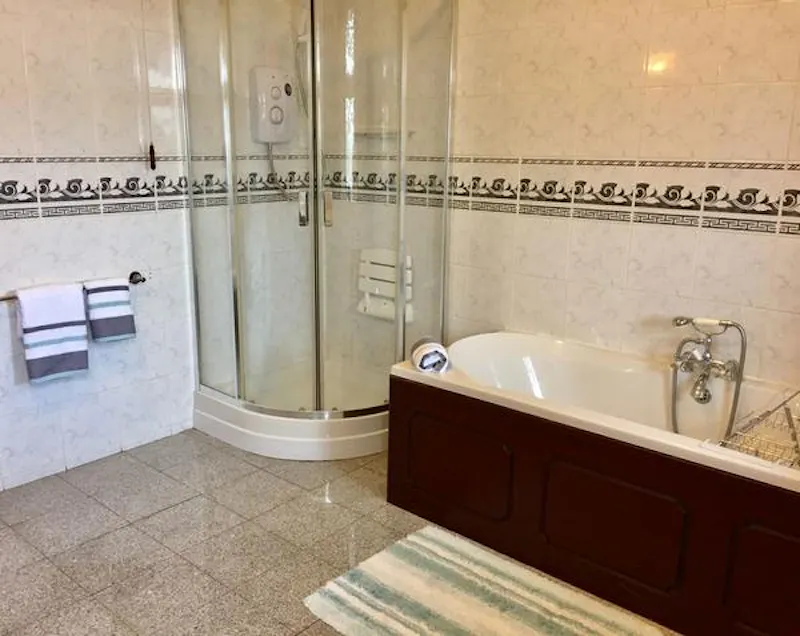 Bathroom at Film location B1887 in Tyne and Wear (photo 13)